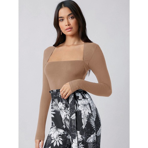 Square Neck long sleeve fitted Top black - Picture 10 of 11